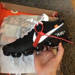 Off white vapormax 10